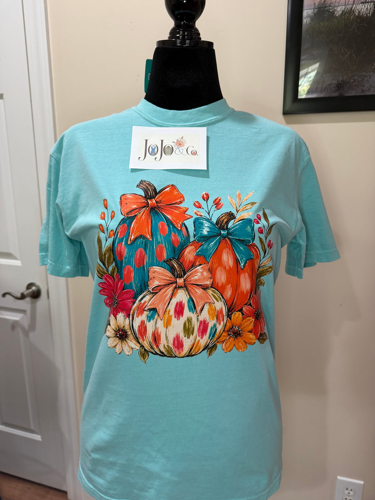 Pumpkin Season Cutie Fall Graphic Tee 🎃